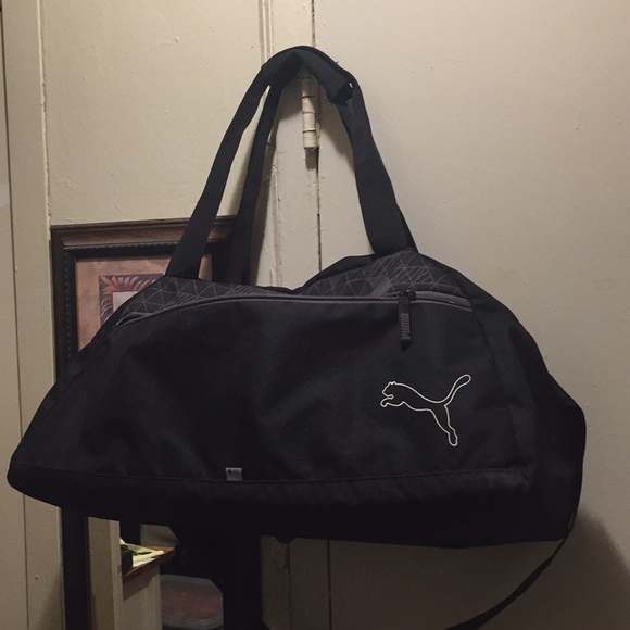 puma weekender bag